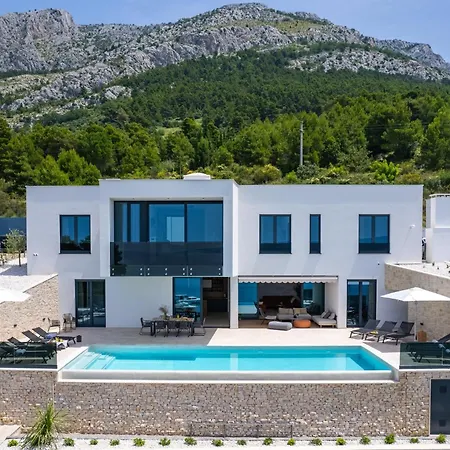 فيلة Extravagant 5 Bedrooms Chazaret Frontline Location Spectacular Sea Views Pool Table Sauna *