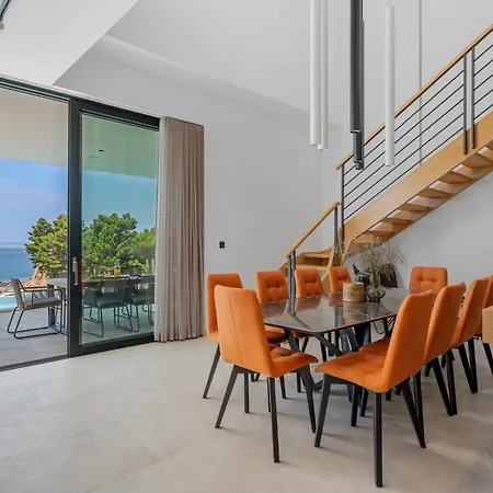 فيلة Extravagant 5 Bedrooms Chazaret Frontline Location Spectacular Sea Views Pool Table Sauna أوميس