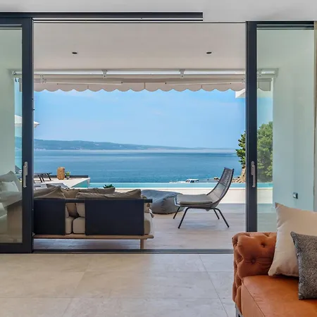 Extravagant 5 Bedrooms Chazaret Frontline Location Spectacular Sea Views Pool Table Sauna * Omiš