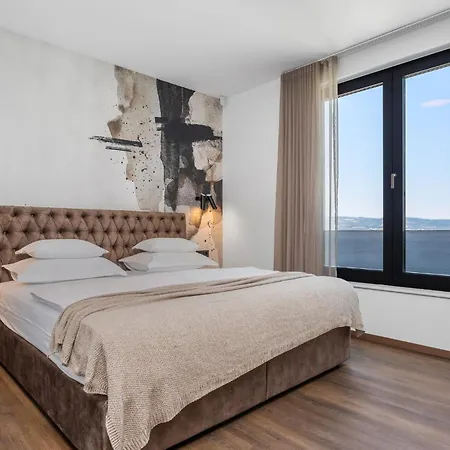 فيلة Extravagant 5 Bedrooms Chazaret Frontline Location Spectacular Sea Views Pool Table Sauna أوميس