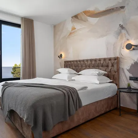Extravagant 5 Bedrooms Chazaret Frontline Location Spectacular Sea Views Pool Table Sauna * Omiš