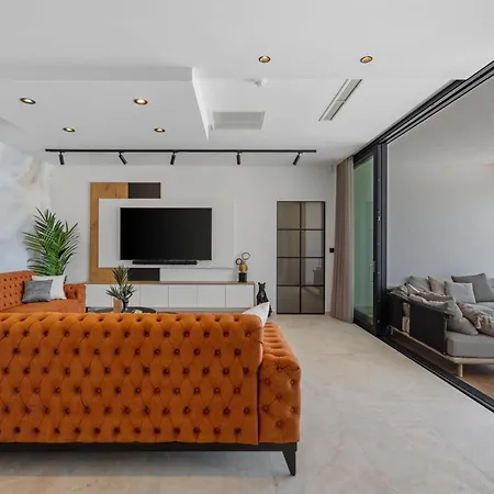 Extravagant 5 Bedrooms Chazaret Frontline Location Spectacular Sea Views Pool Table Sauna * Omiš